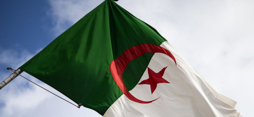 Illustrations of the Algeria embassy - Paris Illustrations of the Algeria Flag on the building of the Peoples Democratic Republic of Algeria embassy in Paris on October 4, 2021. Photo by Raphael Lafargue/ABACAPRESS.COM